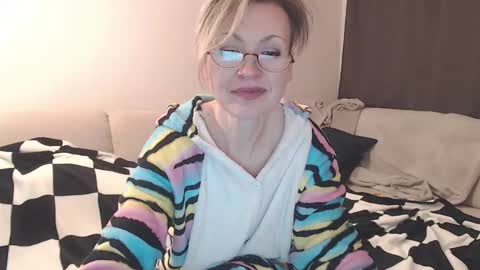 Mari online show from February 12, 7:13 pm