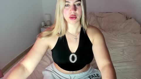 Itslablonde online show from January 16, 12:12 pm