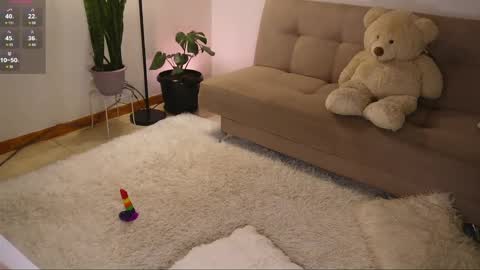 Snapshot of maria_petit chatting on October 3, 11:10 pm M. online show from October 3, 11:10 pm