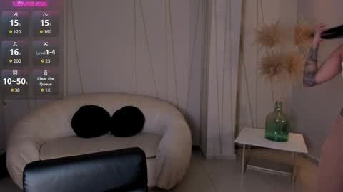 Snapshot of mariaherrera_ chatting on December 28, 8:25 pm MARIA HERRERA online show from December 28, 8:25 pm