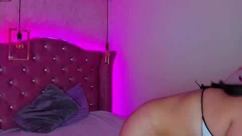 Snapshot of mariam__cute chatting on December 13, 7:32 pm online show from December 13, 7:32 pm