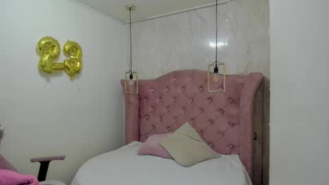 Snapshot of mariam__cute chatting on March 4, 7:01 pm online show from March 4, 7:01 pm