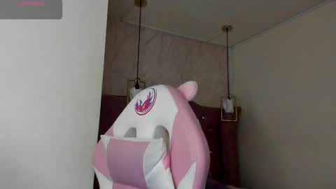 Snapshot of mariam__cute chatting on February 15, 6:55 pm online show from February 15, 6:55 pm