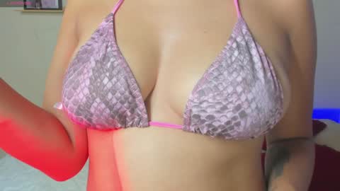HELLO GUYS IM NEW online show from December 20, 6:02 pm