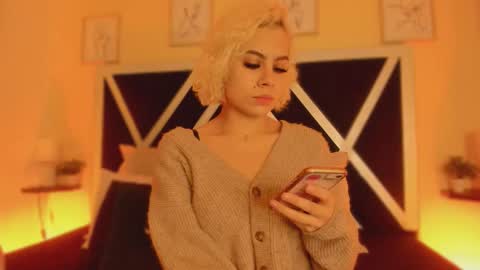 Marian online show from December 21, 11:36 am