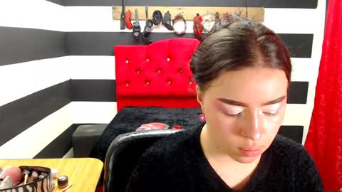 Snapshot of marian_ran_ chatting on December 10, 2:38 am Marian online show from December 10, 2:38 am