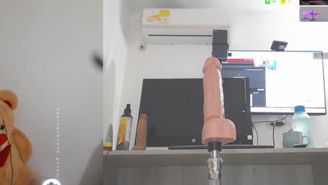 Snapshot of mariana_1_ chatting on February 21, 7:01 am Mariana online show from February 21, 7:01 am