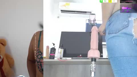 Snapshot of mariana_1_ chatting on February 14, 4:37 am Mariana online show from February 14, 4:37 am
