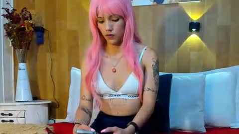 Mariana Angel online show from December 17, 7:07 pm