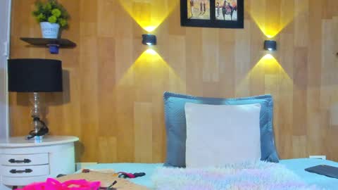Mariana Angel online show from January 2, 4:35 pm