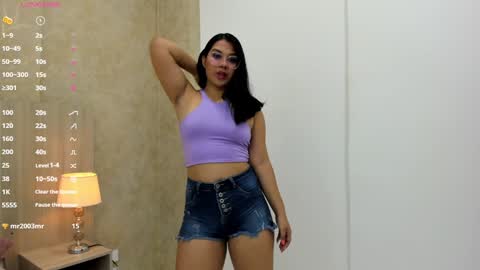 Mariana Allen online show from December 3, 3:51 am