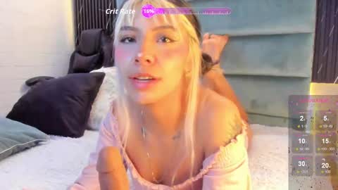 Snapshot of mariana_babe_ chatting on September 18, 12:58 pm mariana_babe_ online show from September 18, 12:58 pm