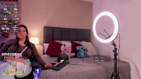 Snapshot of mariana_c chatting on September 30, 3:06 pm Mar y online show from September 30, 3:06 pm