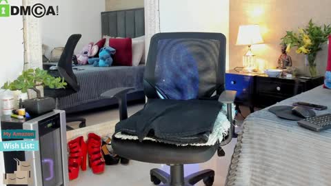 Mar y online show from December 23, 2:28 pm