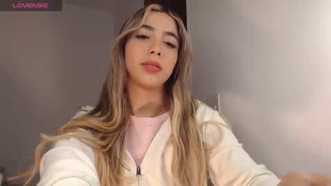 Mariana online show from October 28, 3:45 am