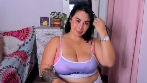 Snapshot of mariana_mr chatting on January 21, 5:05 am M A R I A N A online show from January 21, 5:05 am