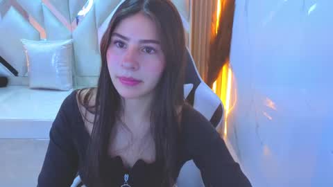 Mariana  online show from September 12, 2:24 pm