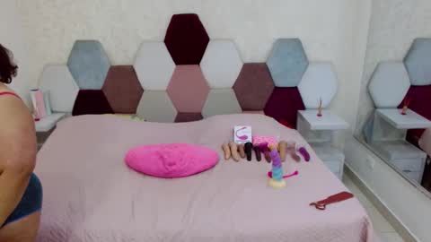 Snapshot of marianabbw_ chatting on October 30, 6:42 pm mariana online show from October 30, 6:42 pm