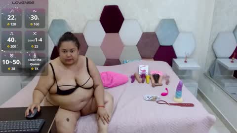 Snapshot of marianabbw_ chatting on October 8, 12:15 am mariana online show from October 8, 12:15 am