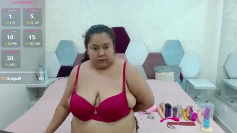 Snapshot of marianabbw_ chatting on February 19, 6:21 pm mariana online show from February 19, 6:21 pm