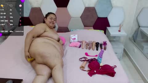 Snapshot of marianabbw_ chatting on September 23, 6:17 pm mariana online show from September 23, 6:17 pm