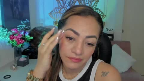 Mariana Lopez online show from December 11, 12:54 am