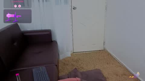 Snapshot of marianaluquez chatting on September 20, 2:32 am Mariana online show from September 20, 2:32 am