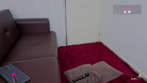 Snapshot of marianaluquez chatting on October 9, 3:54 am Mariana online show from October 9, 3:54 am