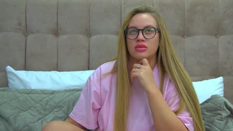 Maria online show from January 18, 7:04 pm