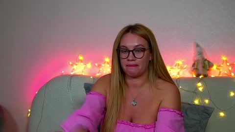 Maria online show from December 13, 6:59 pm