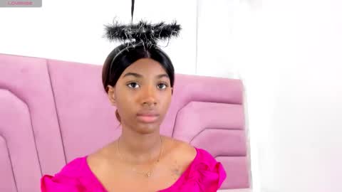 Snapshot of marianrosse chatting on October 18, 7:37 pm marianrosse online show from October 18, 7:37 pm