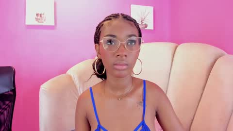 Snapshot of marianrosse chatting on September 24, 8:41 pm marianrosse online show from September 24, 8:41 pm