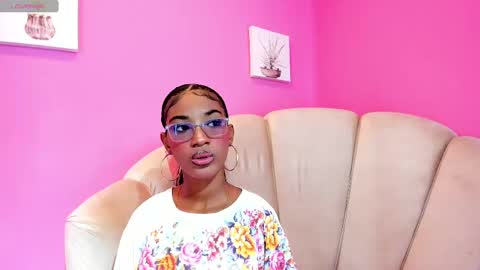 Snapshot of marianrosse chatting on September 15, 7:21 pm marianrosse online show from September 15, 7:21 pm