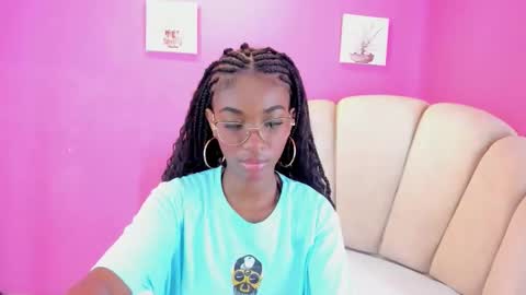 Snapshot of marianrosse chatting on September 23, 8:29 pm marianrosse online show from September 23, 8:29 pm