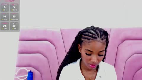 Snapshot of marianrosse chatting on October 6, 8:24 pm marianrosse online show from October 6, 8:24 pm