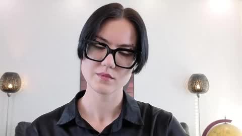 Marie Fitch online show from April 17, 3:52 am