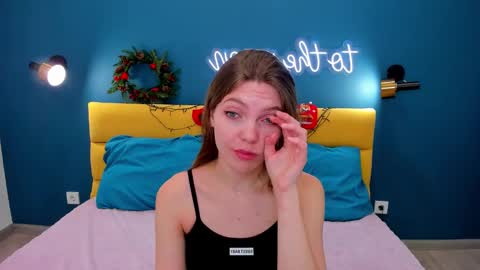 Mary 3 online show from December 16, 1:42 am