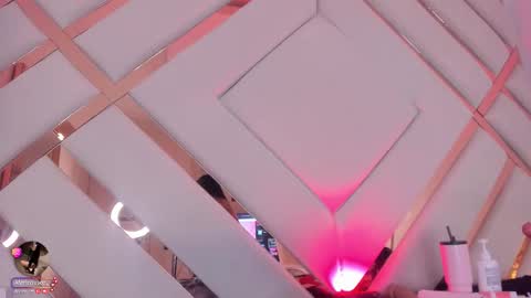 Snapshot of mariee_rosee chatting on October 15, 12:24 am Mary online show from October 15, 12:24 am