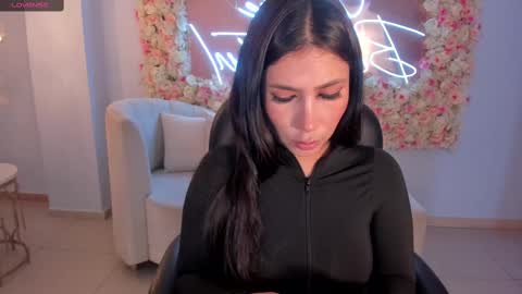 Snapshot of mariejane2 chatting on February 24, 10:35 am Im Marie Jane online show from February 24, 10:35 am