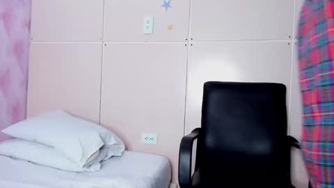 Marie online show from December 6, 8:28 pm