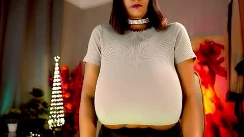 Snapshot of mariicha chatting on November 1, 7:12 am Nikita - Scroll down and read my bio please. New Pictures in Bio online show from November 1, 7:12 am