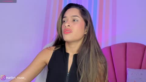 Snapshot of mariilyn_rouse_ chatting on December 22, 11:52 pm Marilyn online show from December 22, 11:52 pm