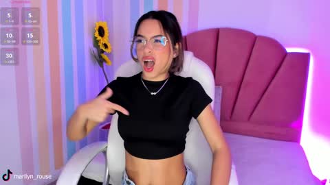 Snapshot of mariilyn_rouse_ chatting on January 8, 10:27 pm Marilyn online show from January 8, 10:27 pm