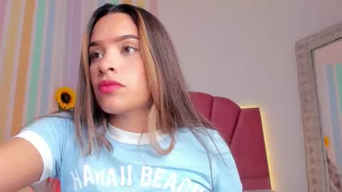 Snapshot of mariilyn_rouse_ chatting on September 19, 11:59 pm Marilyn online show from September 19, 11:59 pm
