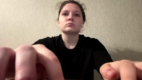 Emmie online show from March 26, 9:11 am