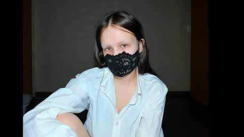 Dita online show from November 17, 6:19 pm