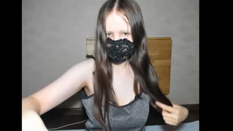 Dita online show from October 24, 7:21 pm