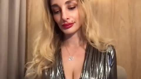 MarilynDevilish online show from January 1, 12:53 am