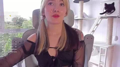 Marin kitoko online show from February 20, 8:09 pm