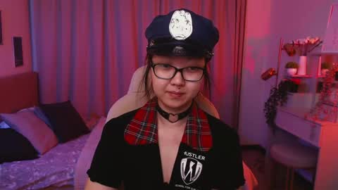 Marine  online show from May 28, 2:04 pm
